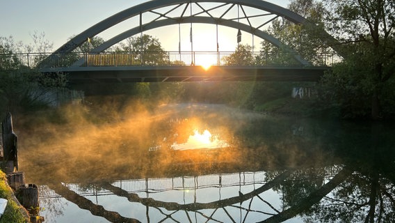 Sonnenaufgang bei Brücke in Rothenhusen © Torsten Eekhof Foto: Torsten Eekhof
