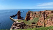 "Lange Anna" auf Helgoland von den Felsen aus fotografiert. © Ute Lingat Foto: Ute Lingat