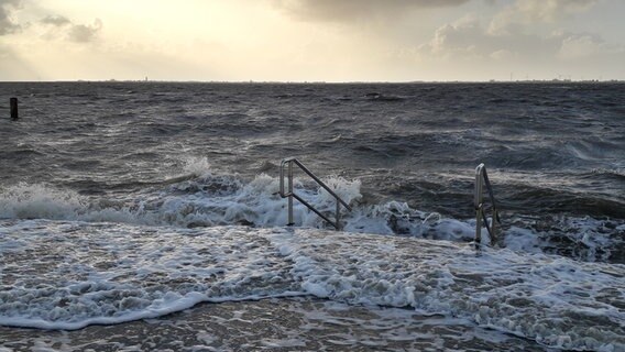 Sturmflut an der Nordseeküste. © Susanna Koring Foto: Susanna Koring