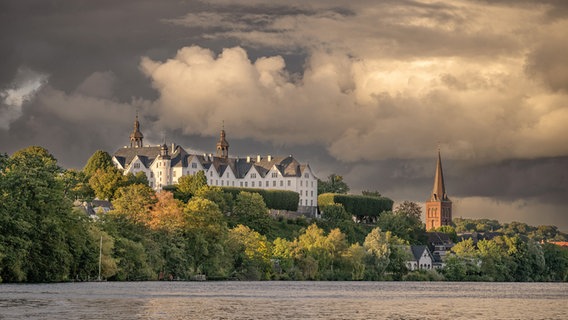 Das Plöner Schloss in der Abendsonne. © Andreas Thomsen Foto: Andreas Thomsen