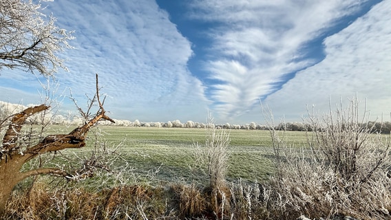 Eine dichte Wolkendecke reißt bei Sonnenschein auf. © Daggi Kibrika Foto: Daggi Kibrika