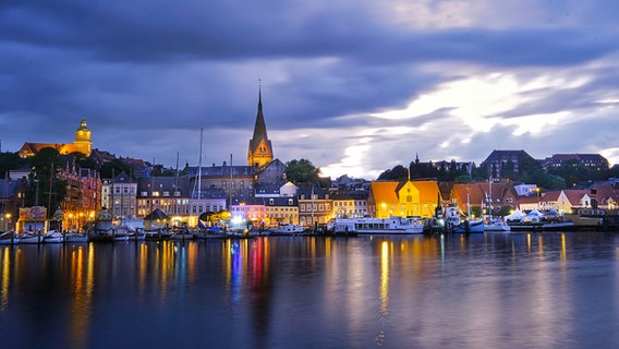 Flensburg at night.  © Bodo Puttins Photo: Bodo Puttins