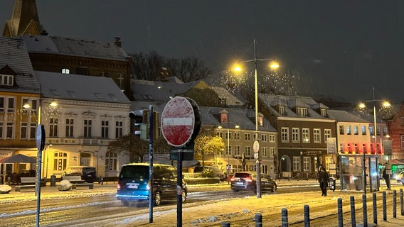 verschneite Straßen in Flensburg © NDR Foto: Ben Armstrong