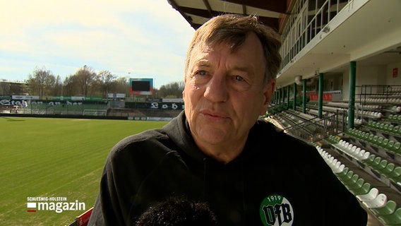 Der neue Trainer des VfB Lübeck, Jens Martens, gibt ein interview © NDR Foto: NDR Screenshot