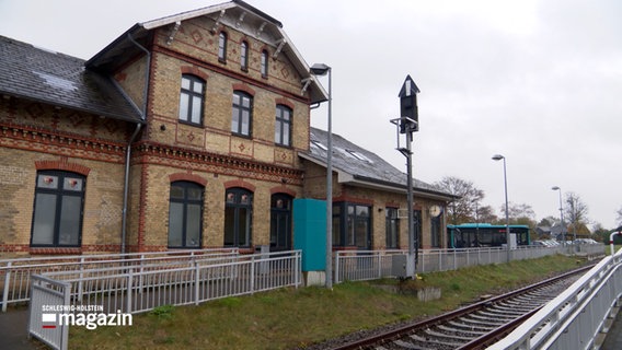 Eine Aufnahme des Bahnhofes Sörup © NDR Foto: NDR Screenshot