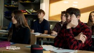 Schüler im Unterricht folgen einer Unterrichtsstunde © NDR Foto: NDR Screenshot