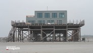 Die im Bau befindliche neue Strandbar in St. Peter-Ording © NDR Foto: NDR Screenshot