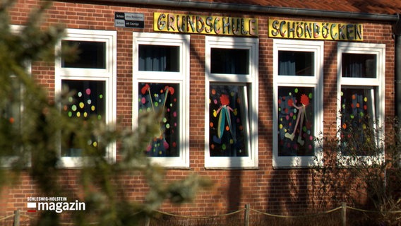 Eine Fassade einer Grundschule in Schönböcken © NDR Foto: NDR Screenshot