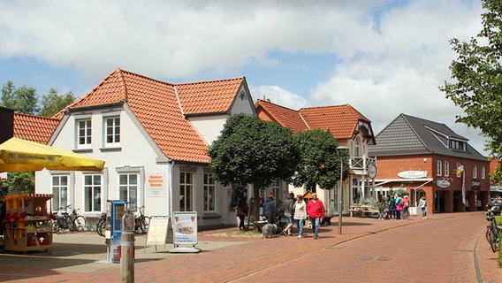 Eine Straße in St. Peter-Ording. © NDR Foto: Eva Kristin Bartels