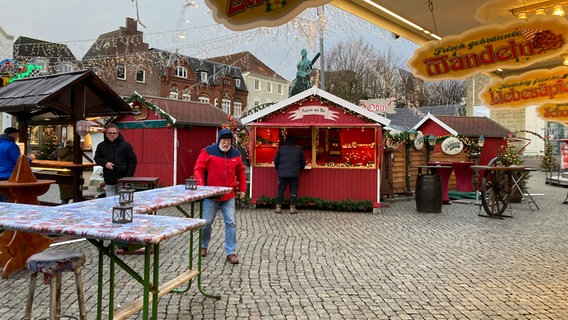 Der Weihnachtsmarkt in Husum © NDR Foto: Andreas Rackow