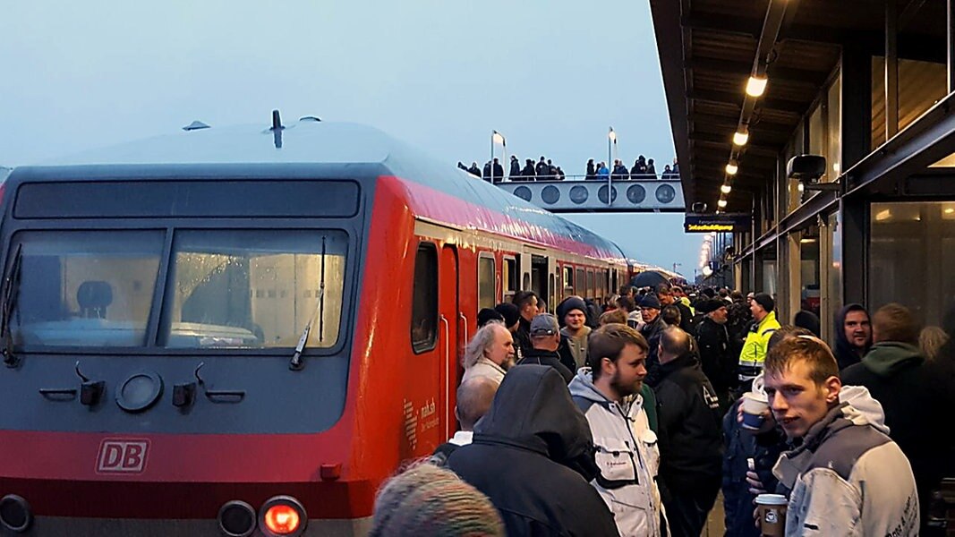 BahnBlockade SyltPendler hatten die Faxen dicke NDR