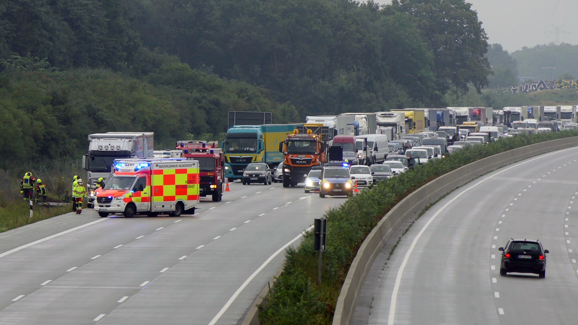 A7 Nach Unfall Bei Grossenaspe Wieder Freigegeben Ndr De Nachrichten Schleswig Holstein