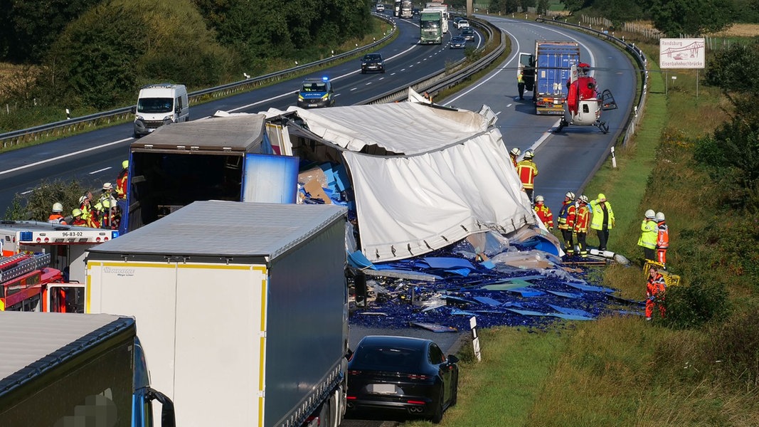 A7 Nach Lkw-Unfall Bei Warder Wieder Frei | NDR.de - Nachrichten ...