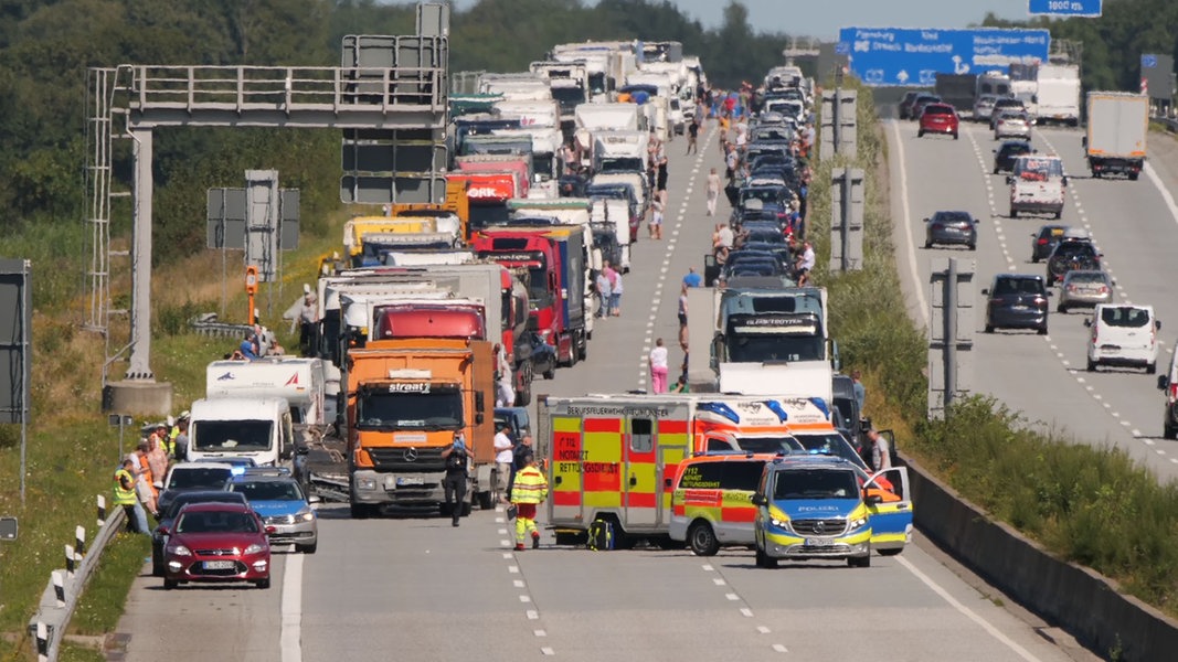 Unfall auf A7 – Polizei schießt auf Unfallverursacher