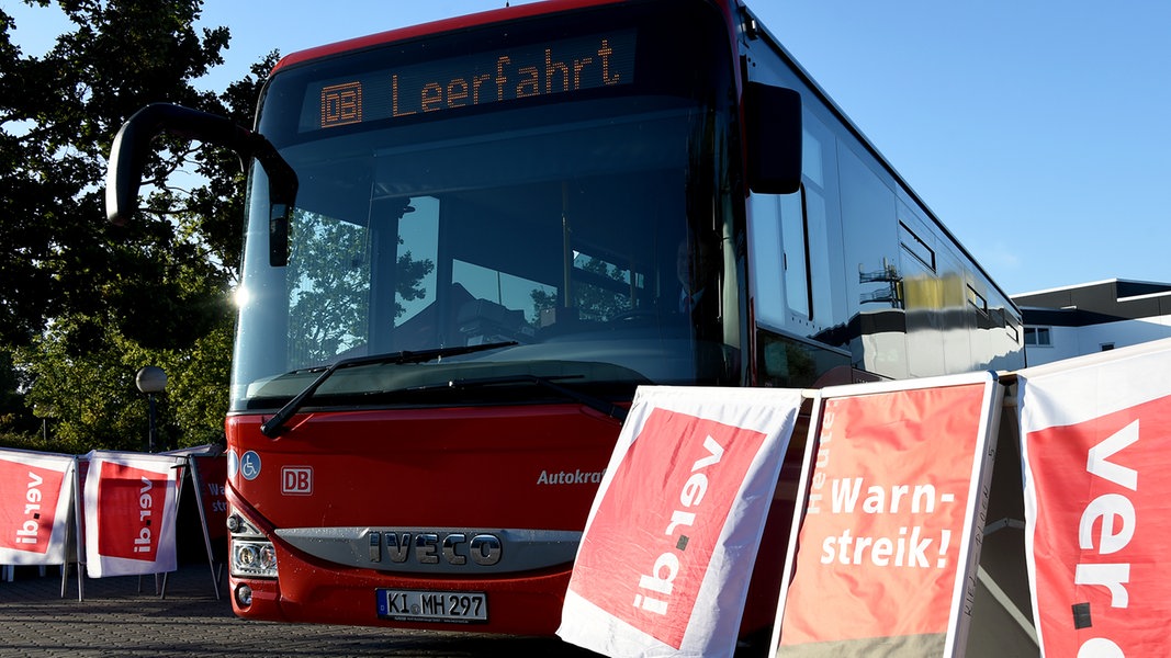 Bus-Streik Auch Bei Autokraft: Landesweit Fallen Fahrten Aus | NDR.de ...