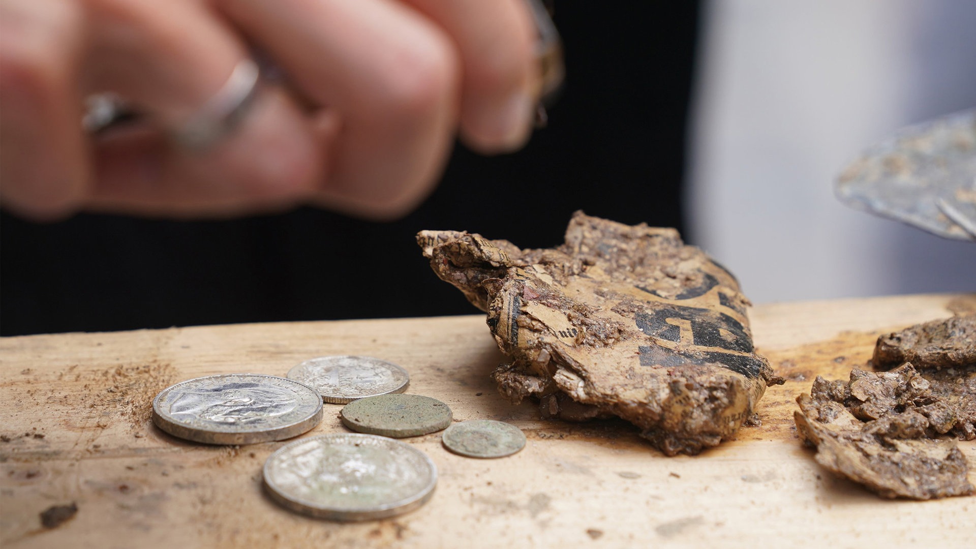 Zeitkapsel aus dem Jahr 1874 in Eutin entdeckt | NDR.de - Nachrichten -  Schleswig-Holstein