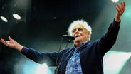 Dave Cousins von den Strawbs auf dem Cropredy Festival 2023. © IMAGO / Avalon.red 