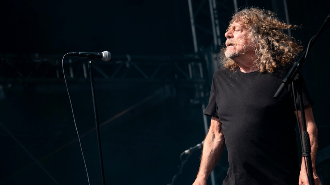 Heaven and Back - Robert Plant zum 75. Geburtstag | NDR.de - NDR Blue ...