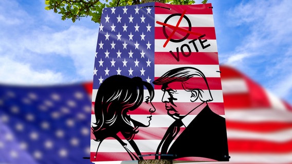 Auf einem Plakat, das zur Wahl aufruft, stehen sich Trump und Harris gegenüber. © IMAGO / Bihlmayerfotografie 