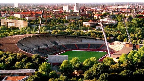 Das Niedersachsenstadion in Hannover im Jahr 1999 © imago/Rust 