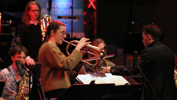 NDR Bigband beim Preisträgerkonzert von "Jugend jazzt" © NDR Foto: Sabine Vinar