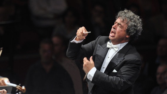 Dirigent Semyon Bychkov im Porträt © NDR, Chris Christodoulou Foto: Chris Christodoulou