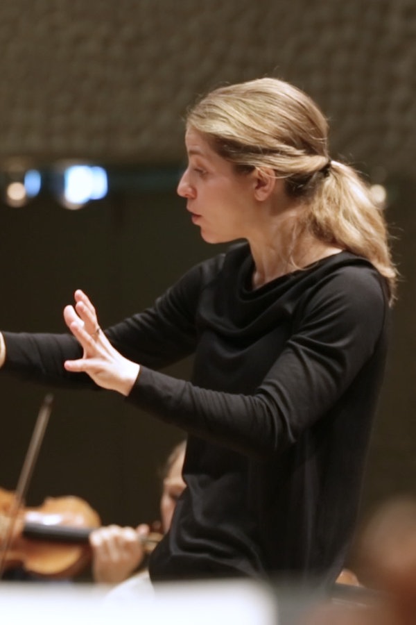 Dirigentin Canellakis über Lutoslawski NDR.de Orchester und Chor