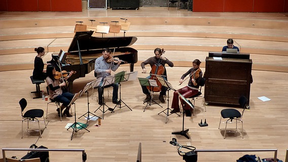 Musiker des NDR Sinfonieorchester proben im Rolf-Liebermann-Studio © NDR 