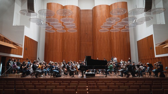 Das NDR Elbphilharmonie Orchester auf der Gastspielreise durch die Schweiz, Italien und Deutschland. © NDR Foto: Lena Mackel