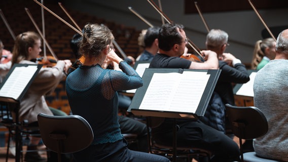 Das NDR Elbphilharmonie Orchester auf der Gastspielreise durch die Schweiz, Italien und Deutschland. © NDR Foto: Lena Mackel