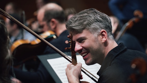 Das NDR Elbphilharmonie Orchester auf der Gastspielreise durch die Schweiz, Italien und Deutschland. © NDR Foto: Lena Mackel