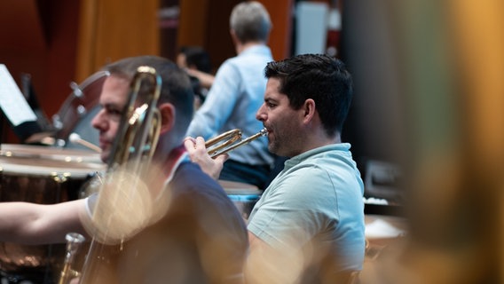 Emil Haderer und Alexander Mayr bei der Anspielprobe beim Canary Islands Festival 2025. © François Lefèvre Foto: François Lefèvre