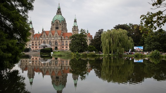 Das Neue Rathaus in Hannover © NDR Foto: Helge Krückeberg