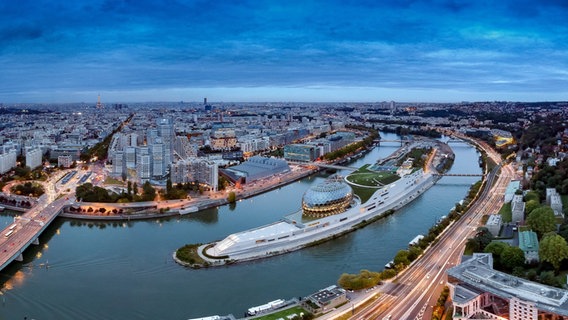 Das Konzerthaus "La Seine Musicale" auf einer Seine-Insel in Paris bei Tageslicht von oben gesehen. © Nicolas Grosmond Foto: Nicolas Grosmond