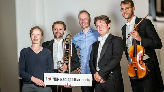 Die Saisoneröffnung der NDR Radiophilharmonie 2024/25 © NDR Foto: Micha Neugebauer