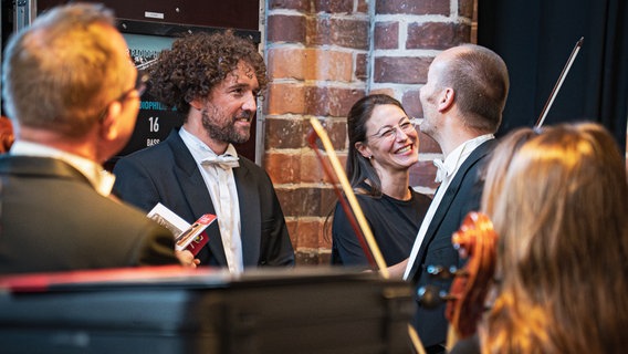 Die NDR Radiophilharmonie beim Abschlusskonzert der Festspiele Mecklenburg-Vorpommern 2024 © NDR Foto: Peer Bothmer