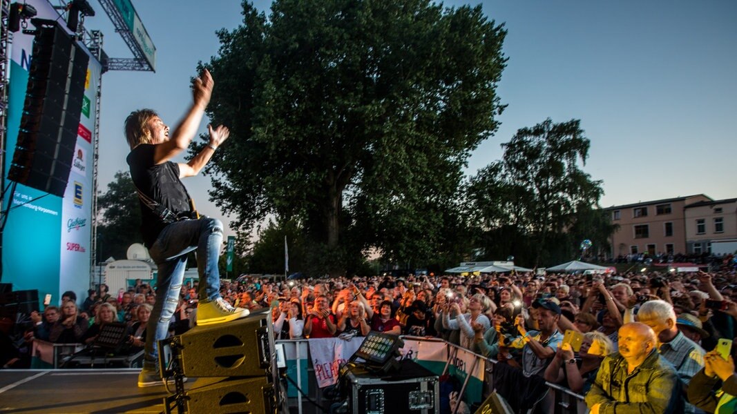 Rocklegende Chris Norman feiert mit Güstrow NDR.de