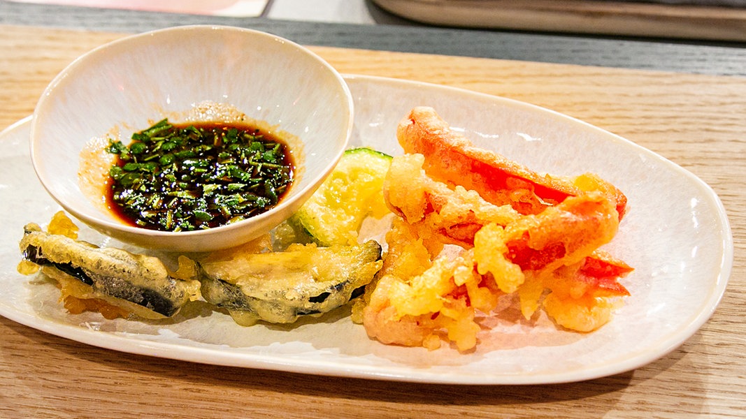 Gemüse-Tempura mit Koriander-Dip | NDR.de - Ratgeber - Kochen - Rezepte