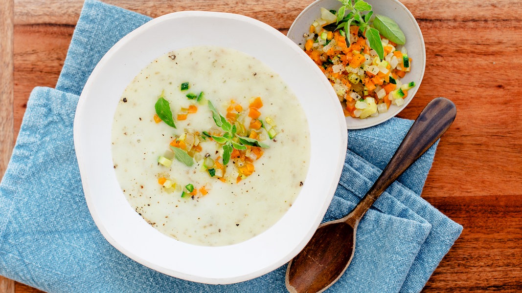 Kartoffel-Cremesuppe mit Majoran | NDR.de - Ratgeber - Kochen - Rezepte