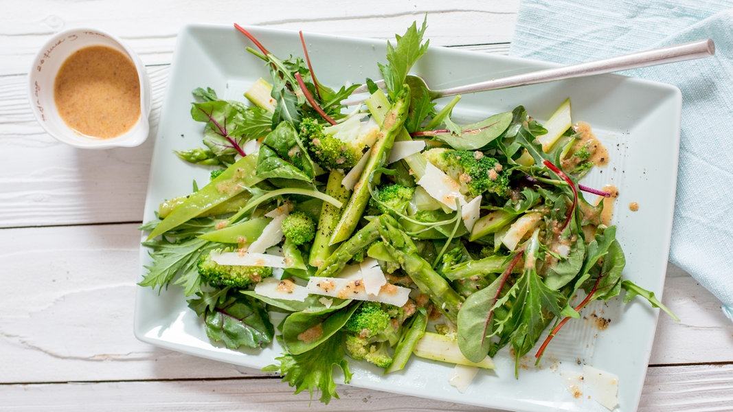 Lauwarmer Gemüsesalat | NDR.de - Ratgeber - Kochen - Rezepte