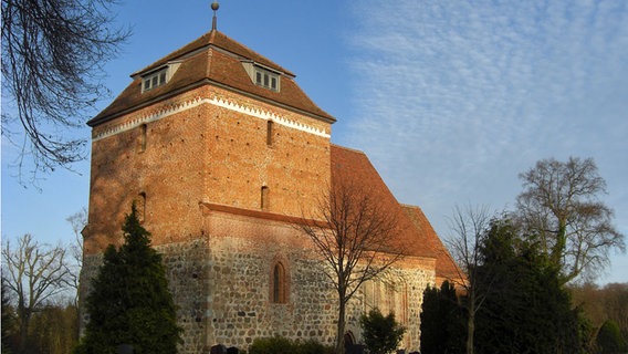 Dorfkirche in Bellin © NDR Foto: Guido Pauling