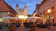 Marktplatz vor der Stiftskirche in Bad Gandersheim © imago/imagebroker Foto: Bahnmüller