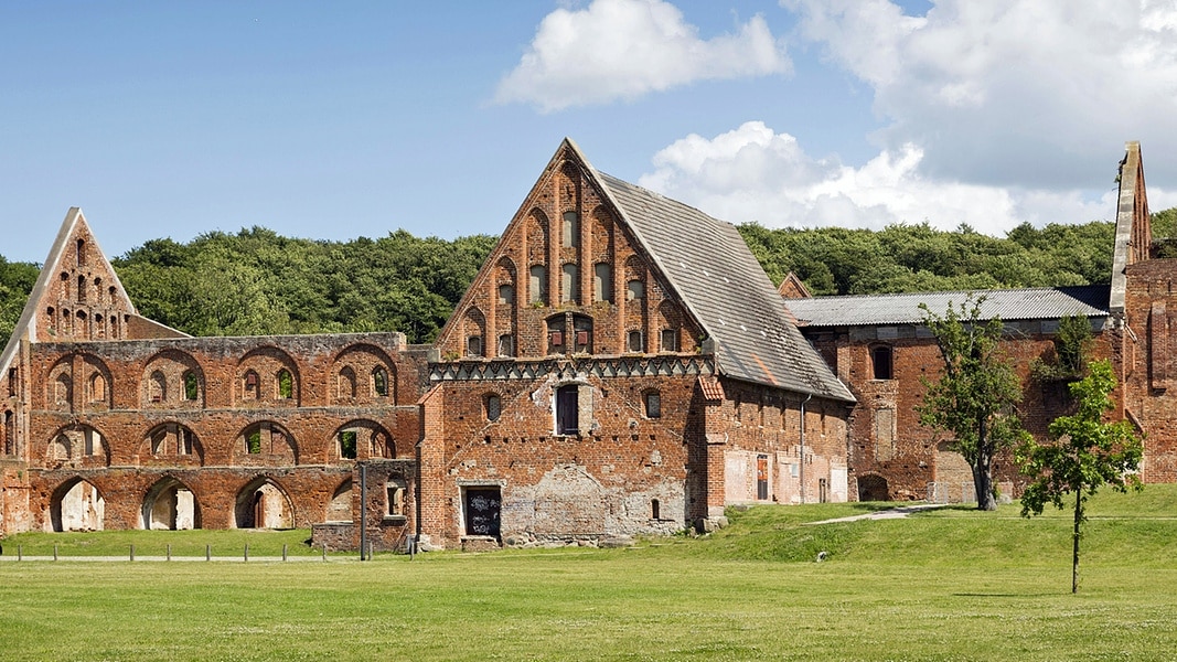 Ruine im Kloster Bad Doberan bald komplett gesichert