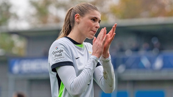 Jule Brand vom VfL Wolfsburg © IMAGO / Eibner 