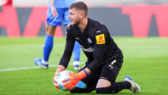 Kiel-Keeper Timon Weiner © IMAGO / Pressefoto Baumann 