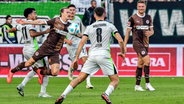 Spielszene St. Pauli gegen Wolfsburg © IMAGO/Oliver Ruhnke 