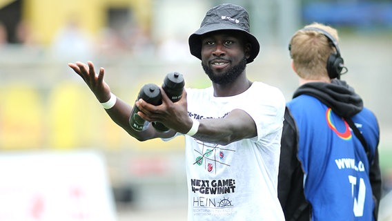 Marcus Coffie vom FC Teutonia 05 Ottensen bejubelt den Sieg im Hamburger Verbandspokal © Hanno Bode Foto: Hanno Bode