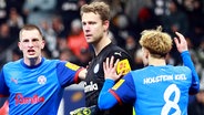 Keeper Thomas Dähne (M.) von Holstein Kiel © IMAGO / Jan Huebner 