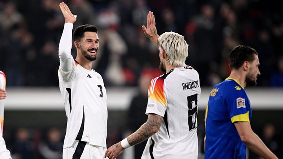 Nations League in Freiburg Deutschland - Bosnien-Herzegowina 16.11.2024 Deutschland Jubel nach dem Tor , v. li., mit Tim Kleindienst und Robert Andrich © imago images / Ulmer /Teamfoto 