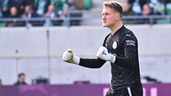 Eintracht-Torwart Ron-Thorben Hoffmann © Imago / Zink 